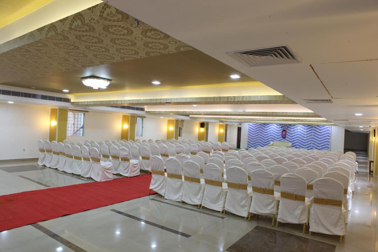 Nova Pride Hotel Хайдарабад Экстерьер фото